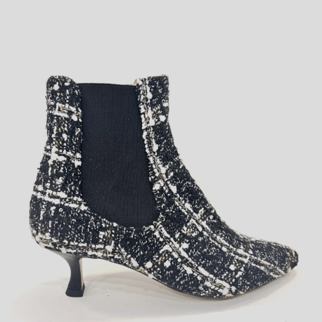 Botín Elásticos MIUXA Tweed Chanel NEGRO